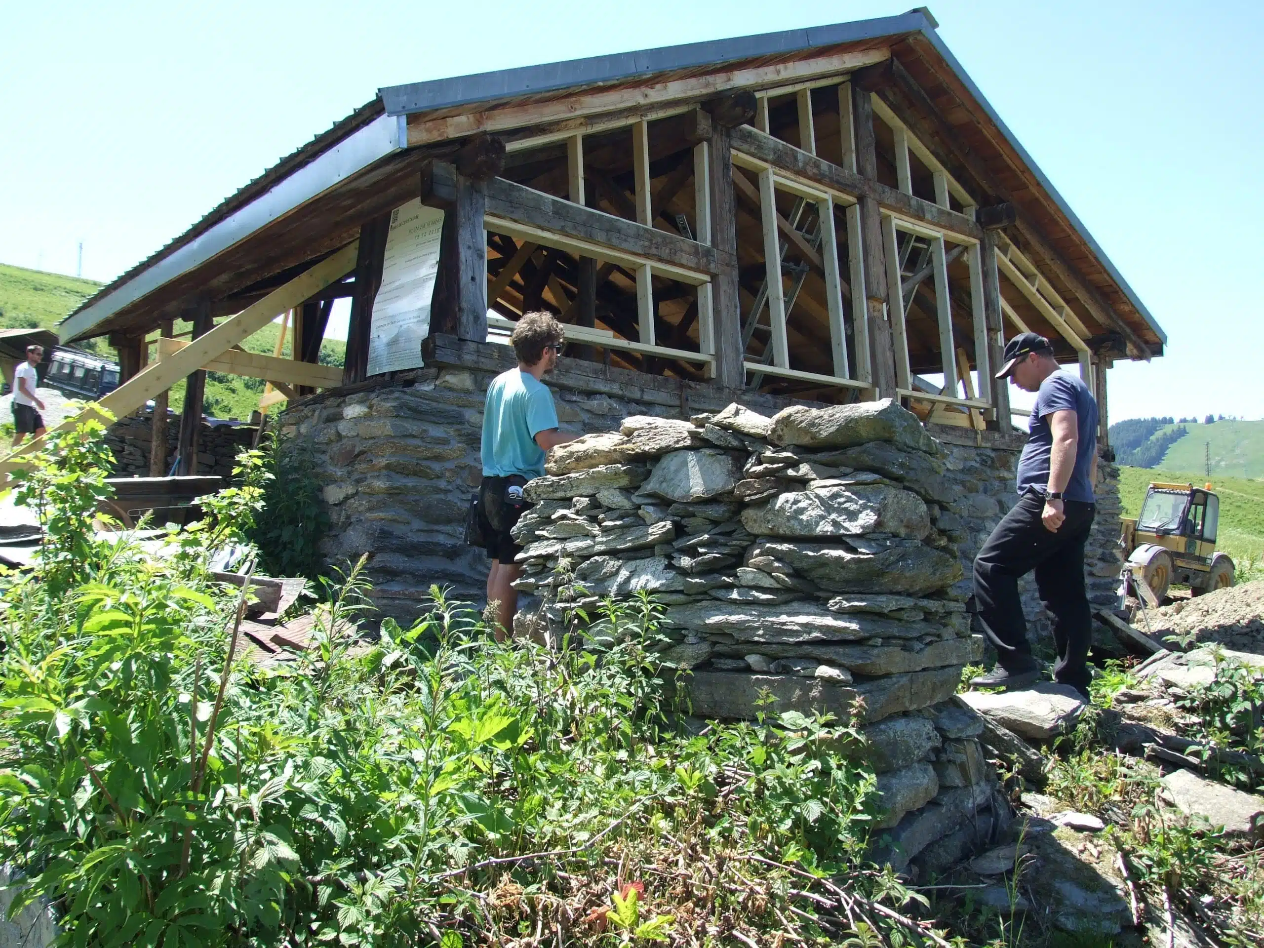 Le petit chalet d'alpage en cours de rénovation